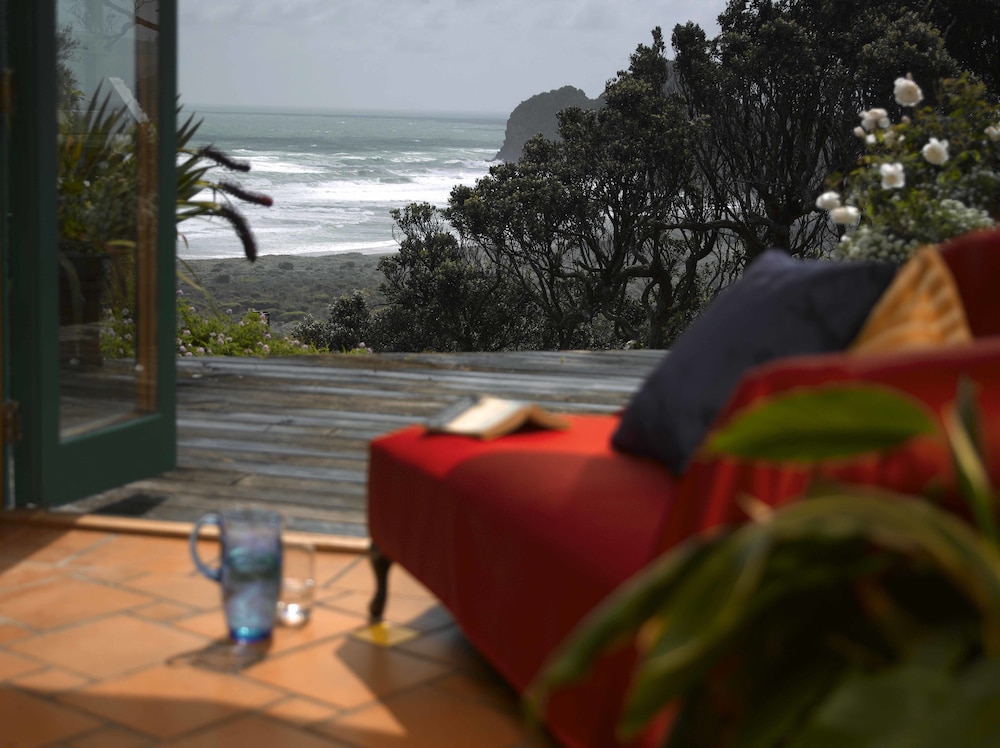 Bethells Beach Cottages In Auckland Hotel Rates Reviews On Orbitz