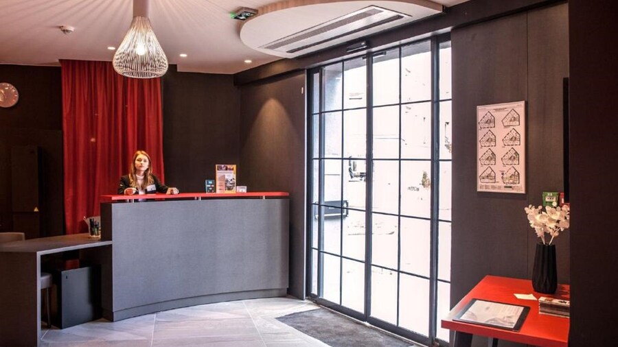 Hotel Sixteen Paris Montrouge
