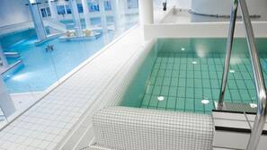 4 indendørs pools