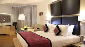Premium bedding, minibar, in-room safe, desk