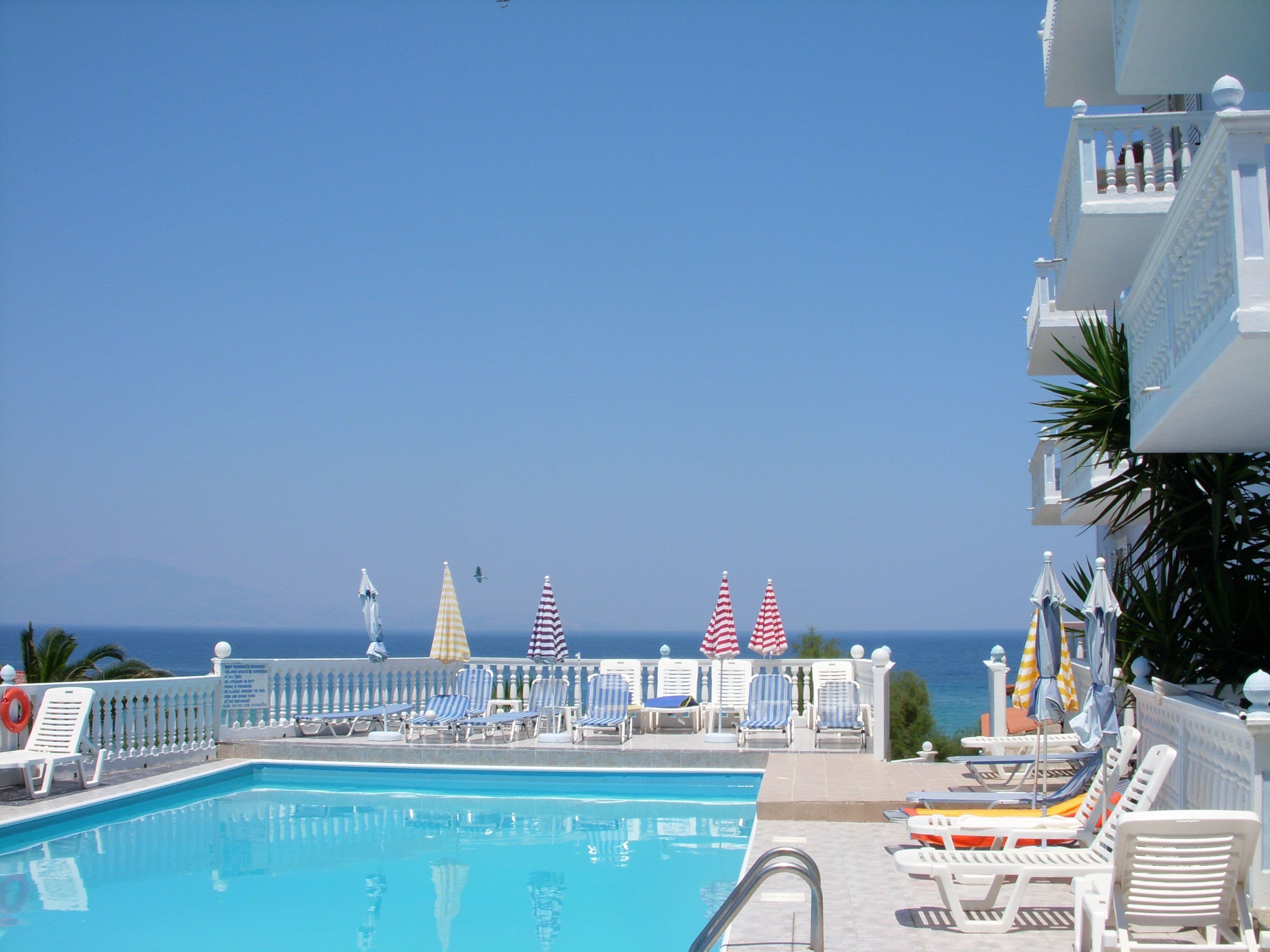 Clear Horizon in Amoudi, Greece