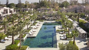 2 Außenpools, Cabañas (kostenlos), Sonnenschirme