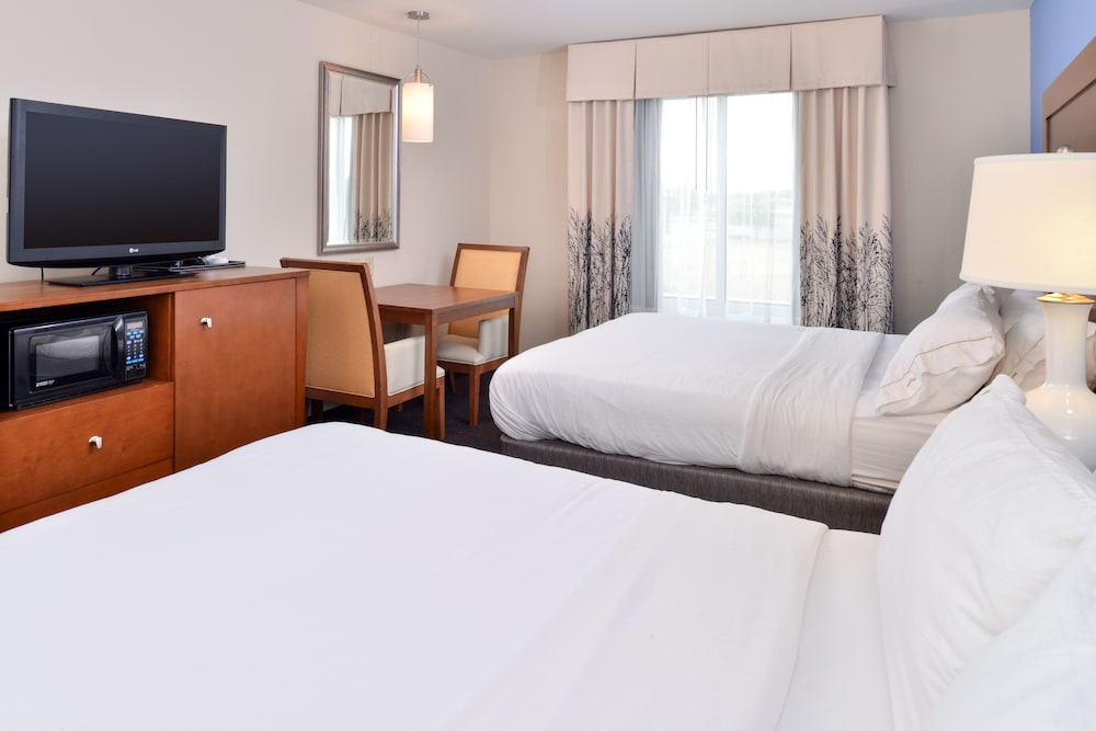 Holiday Inn Express Hotel & Suites Terre Haute, an IHG Hotel