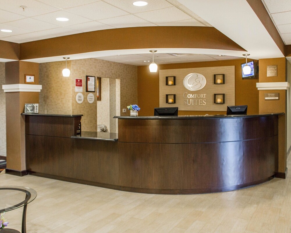 Lobby, Comfort Suites