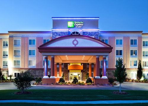 55 Tulsa Hotels With A Jacuzzi Or Hot Tub In Room Travelocity - 