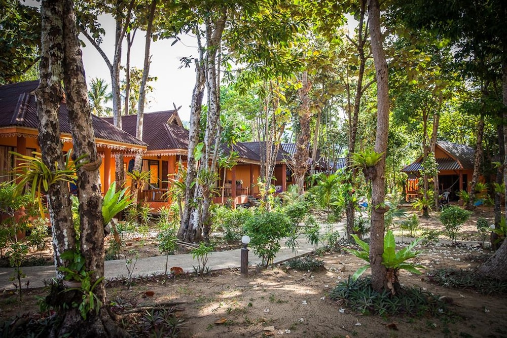 Pearl Beach Resort Lanta Pearl Beach Resort Lanta