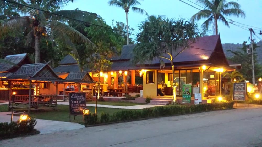 Lanta Pearl Beach Resort 2018 Pictures Reviews Prices Deals Garden Featured Image Interior Entrance