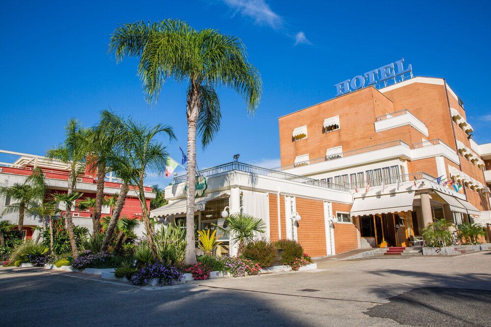 3 Star Hotels