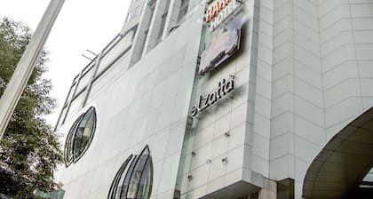 HARRIS Suites fX Sudirman