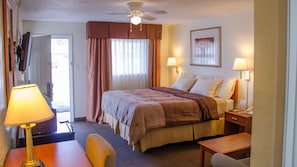 Room, 1 King Bed, Non Smoking | Desk, blackout drapes, soundproofing, iron/ironing board