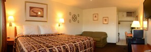 Room, 1 King Bed, Non Smoking | Desk, blackout drapes, soundproofing, iron/ironing board