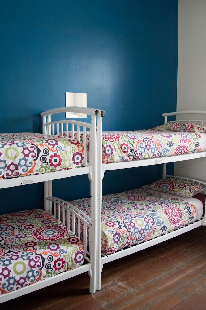 1849 Backpackers Hotel