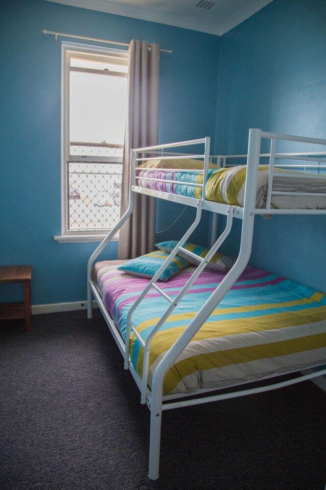 1849 Backpackers Hotel
