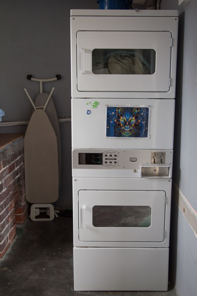 1849 Backpackers Hotel