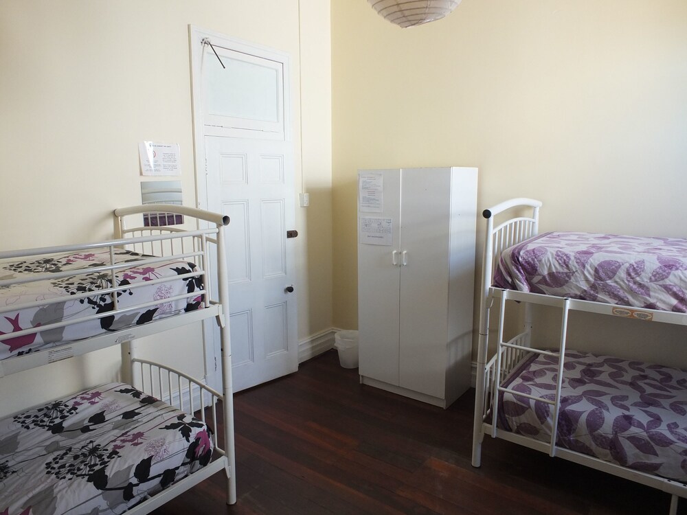 1849 Backpackers Hotel