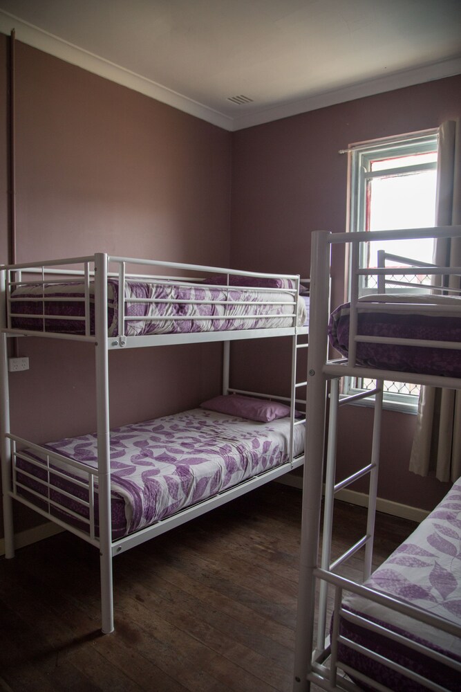 1849 Backpackers Hotel
