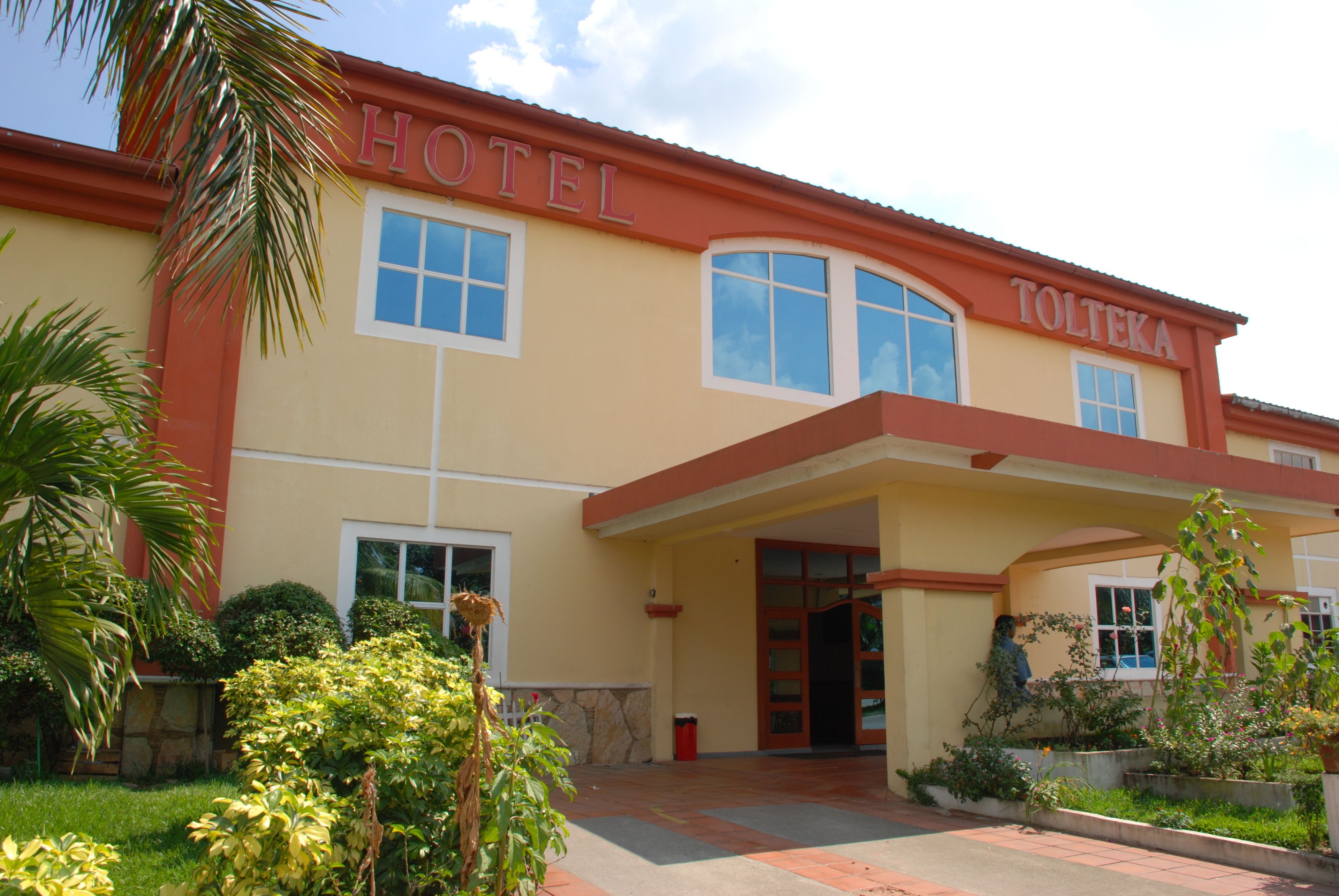 Tolteka Plaza in Santa Ana, El Salvador