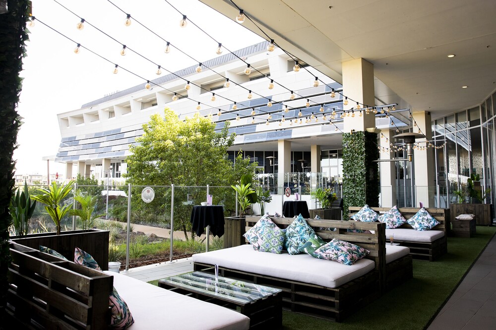 Mercure Melbourne Caroline Springs AU163 Deals & Reviews (Melbourne, AUS) Wotif Mercure Melbourne Caroline Springs AU163 Deals & Reviews (Melbourne, AUS) Wotif