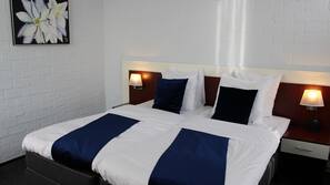 Pillowtop-bedden, een kluis op de kamer, een bureau, gratis wifi
