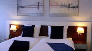 Pillowtop-bedden, een kluis op de kamer, een bureau, gratis wifi