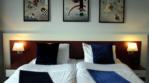 Pillowtop-bedden, een kluis op de kamer, een bureau, gratis wifi