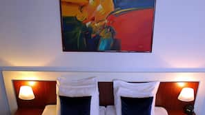 Pillowtop-bedden, een kluis op de kamer, een bureau, gratis wifi