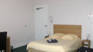 Select Comfort beds, in-room safe, desk, iron/ironing board