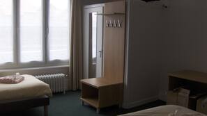 Select Comfort beds, in-room safe, desk, iron/ironing board