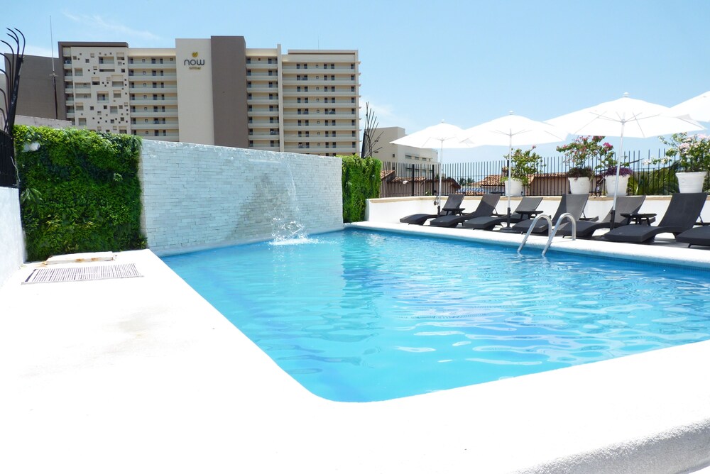 Hotel Suites Mar Elena