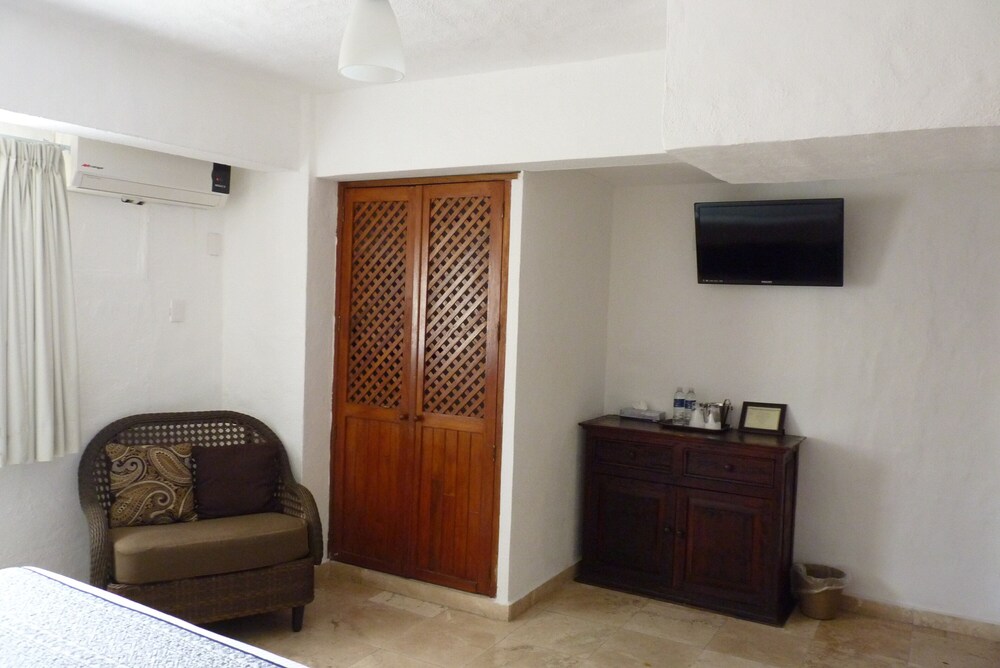 Hotel Suites Mar Elena