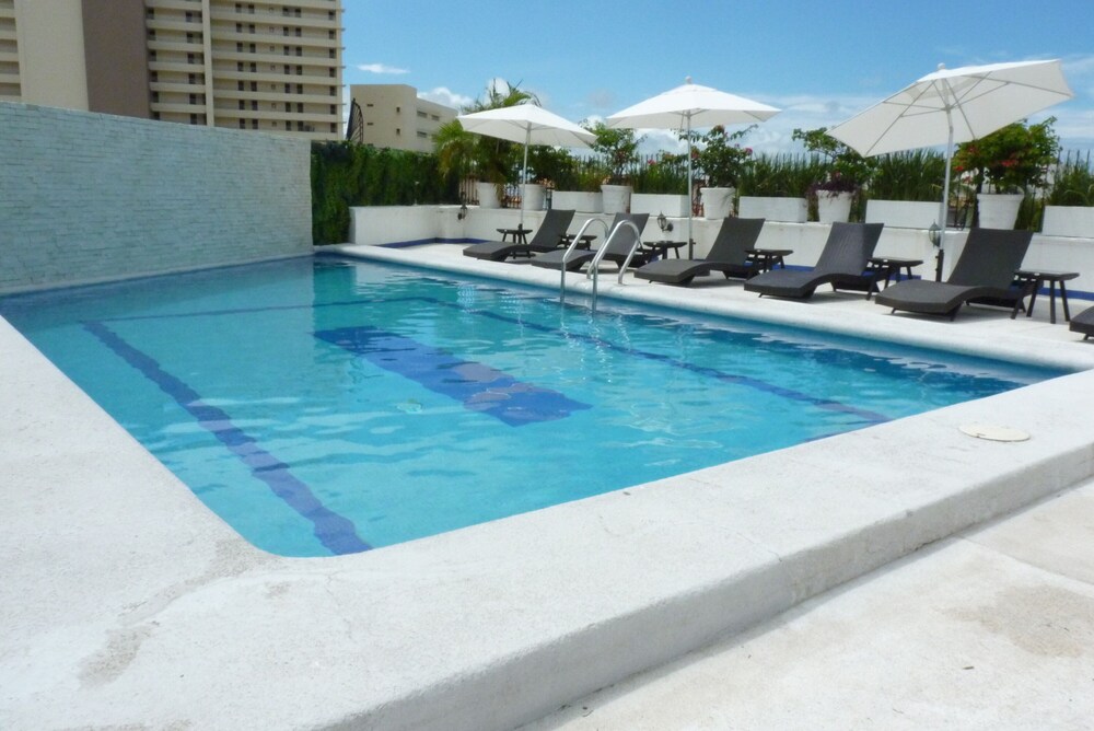 Hotel Suites Mar Elena