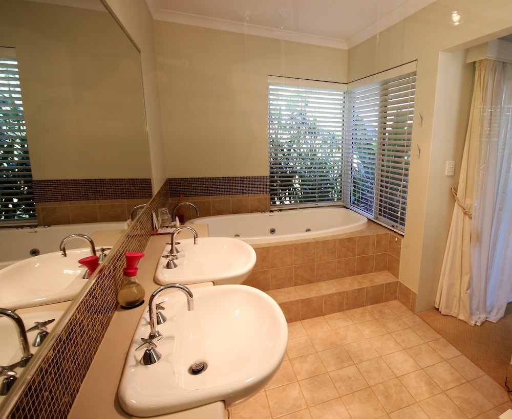 Bathroom, Margaret River B&B