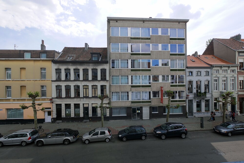 Budget Flats Antwerpen in Antwerp, Belgium