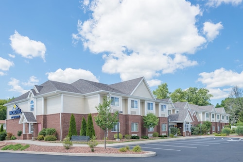 Great Place to stay Microtel Inn & Suites by Wyndham Chili/Rochester Airport near Rochester 