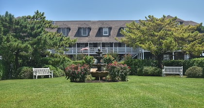 The First Colony Inn