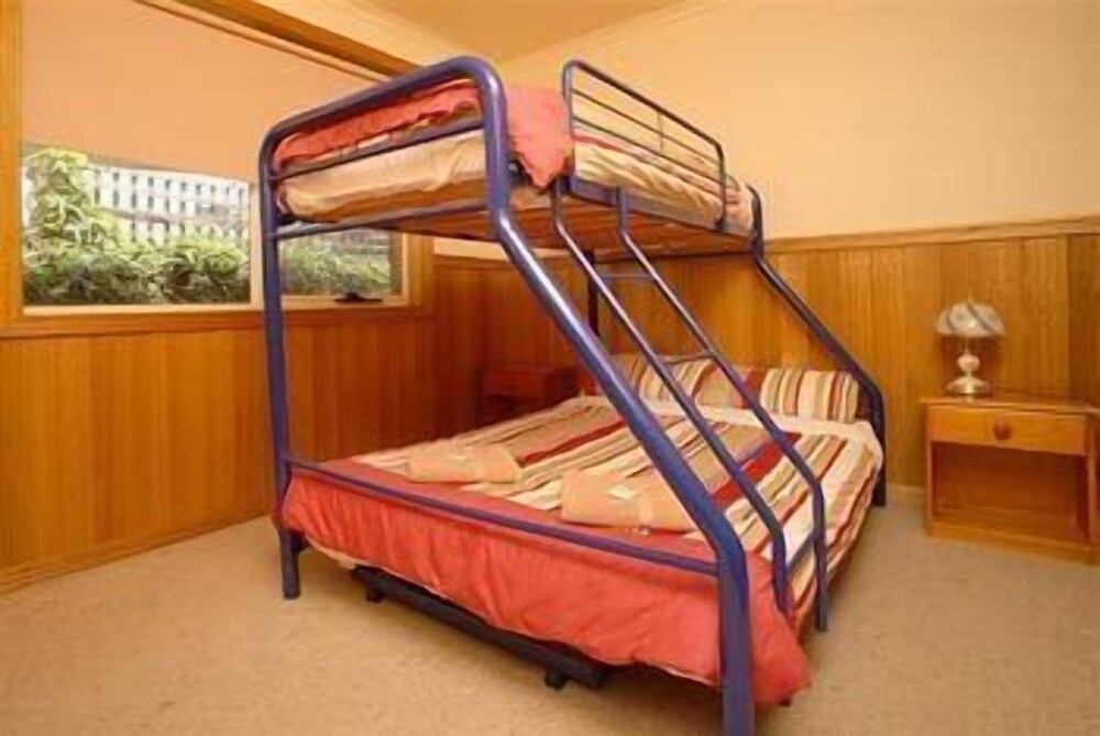 Apollo Bay Backpackers Lodge