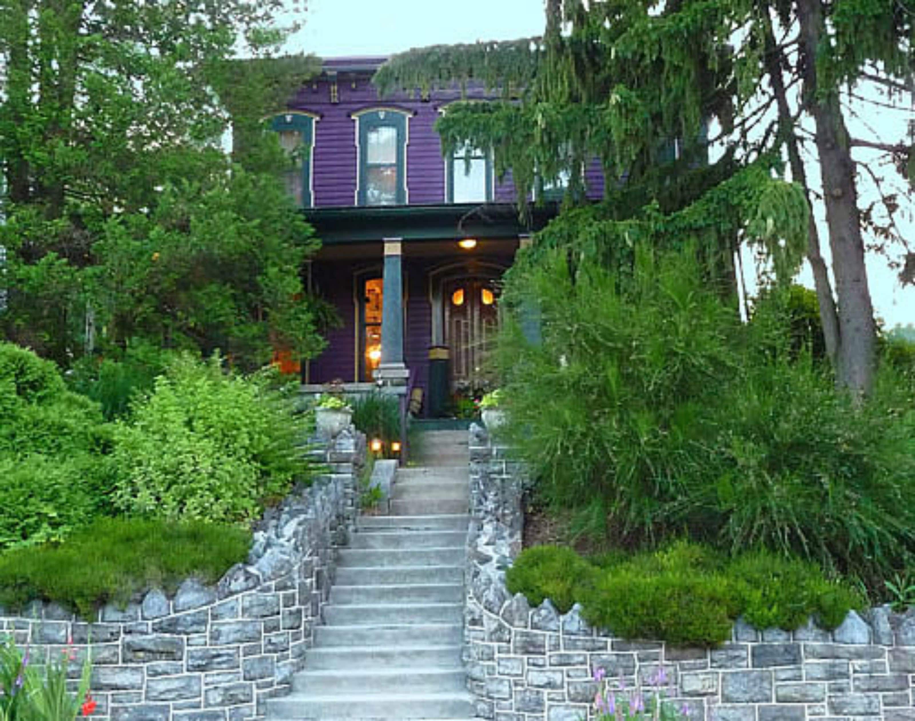 Amethyst Inn