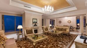 Free minibar items, in-room safe, iron/ironing board, free WiFi