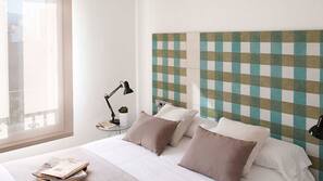 Hypo-allergenic bedding, down comforters, in-room safe