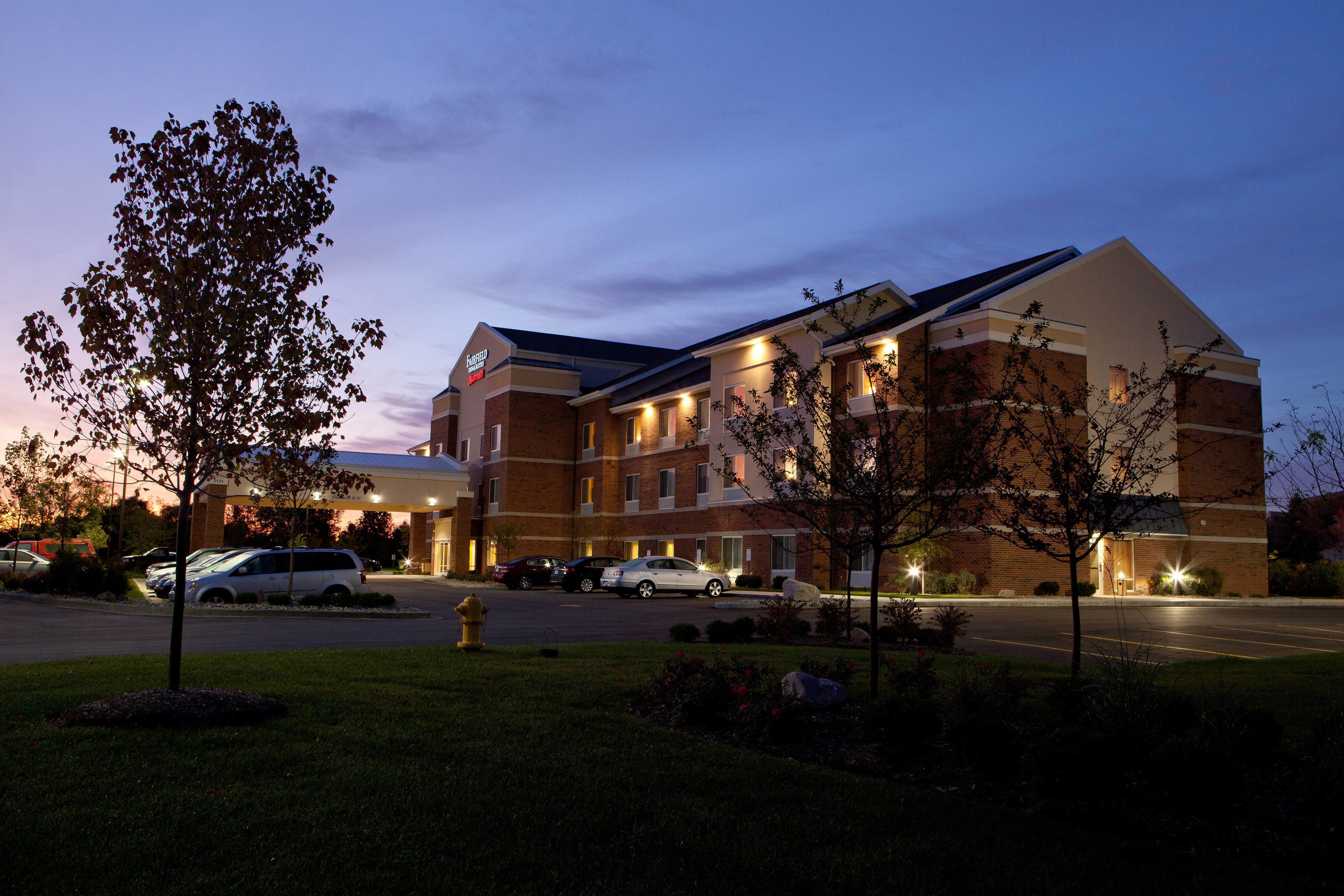 Fairfield Inn Suites Flint Fenton In Fenton Mi Expedia