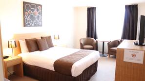 Premium bedding, minibar, in-room safe, desk