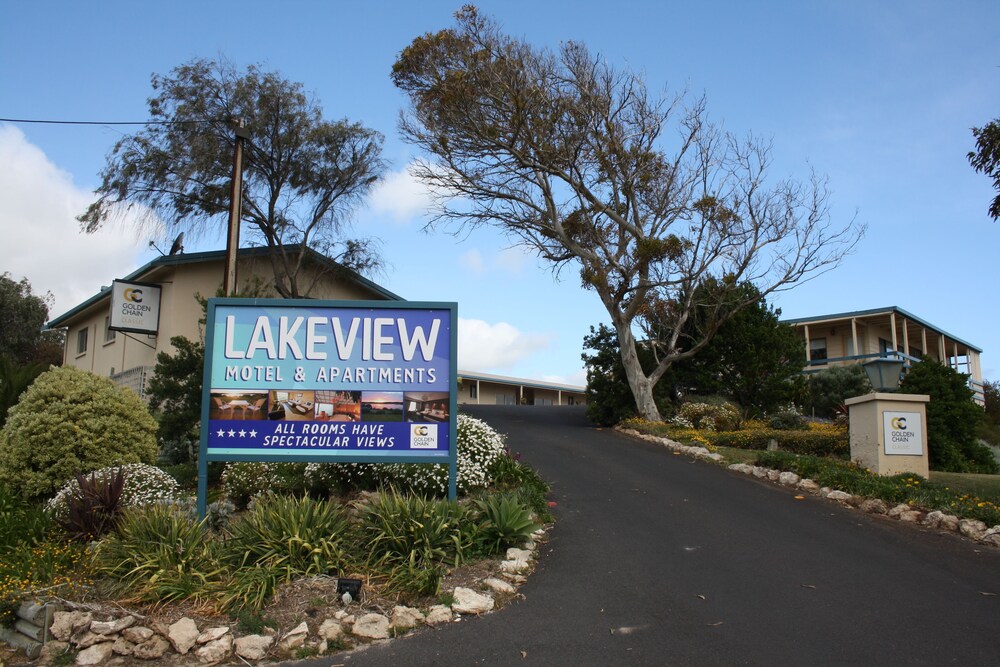 Lakeview Motel & Apartments