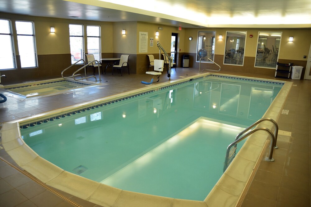 Indoor pool, Holiday Inn Express & Suites Youngstown West - Austintown, an IHG Hotel