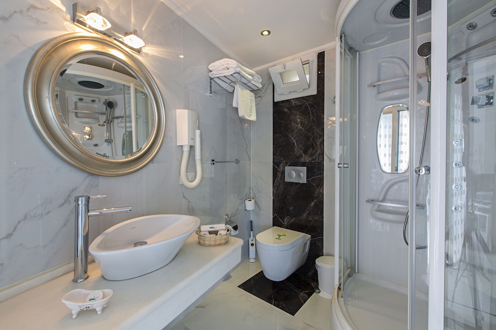 Grand Ata Park Hotel