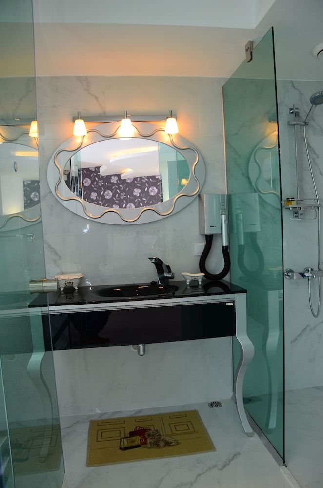 Grand Ata Park Hotel