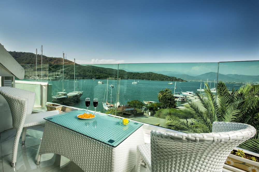 Grand Ata Park Hotel