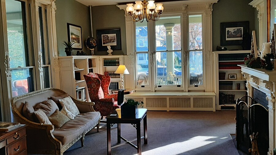 The Summit DeBary Inn