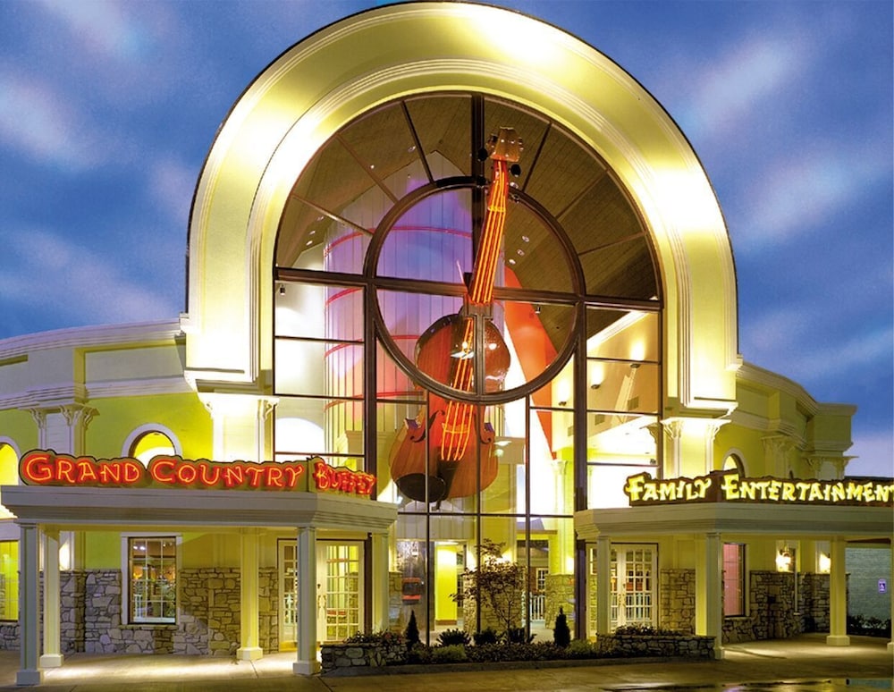 Grand Country Waterpark Resort in Branson Best Rates & Deals on Orbitz