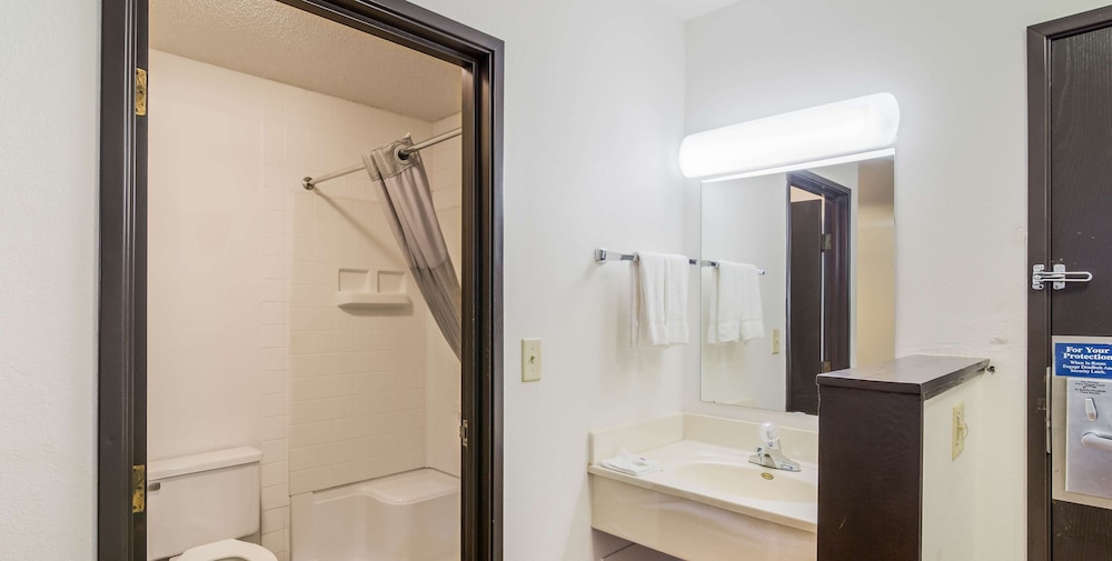 Motel 6 Fargo, ND - South