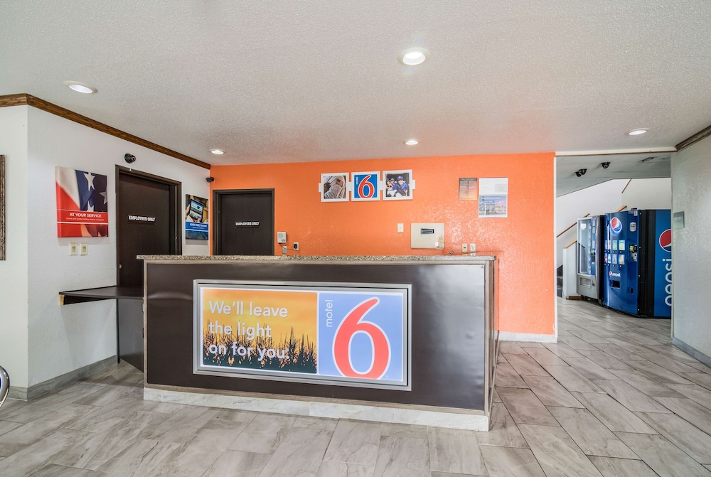 Motel 6 Fargo, ND - South